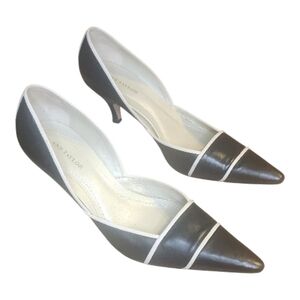 Ann Taylor Leather Black and White Pointed kitten Heels Pumps Sz 8M‎